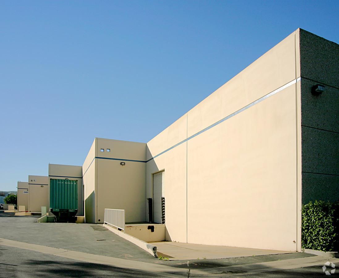 3661 Walnut Ave, Chino, CA photo 3