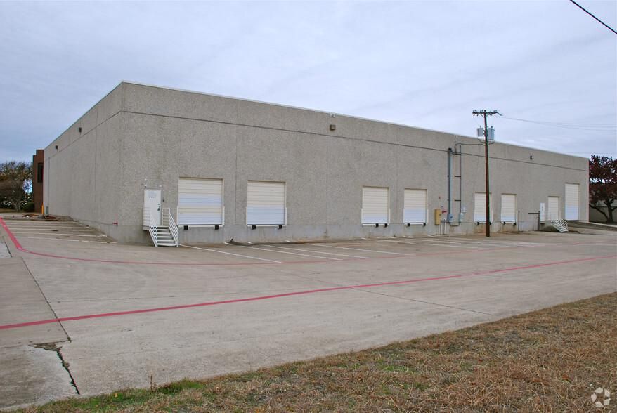 Executive Business Center 7 5440-5450 Red Bird Center Dr photo 1