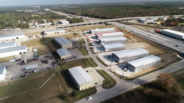 20,000sf Industrial Building | 1.937 Acres 21420 Inverness Forest Blvd