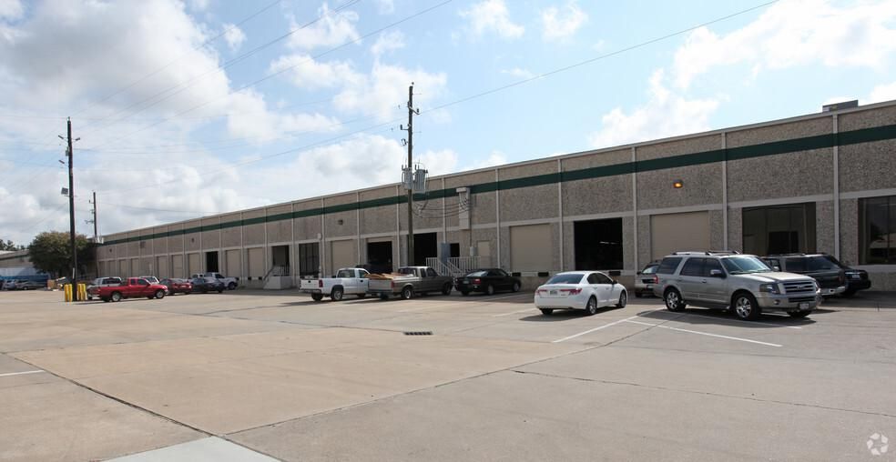 Northwest Point Distribution Center 7120 Brittmoore Rd photo 2