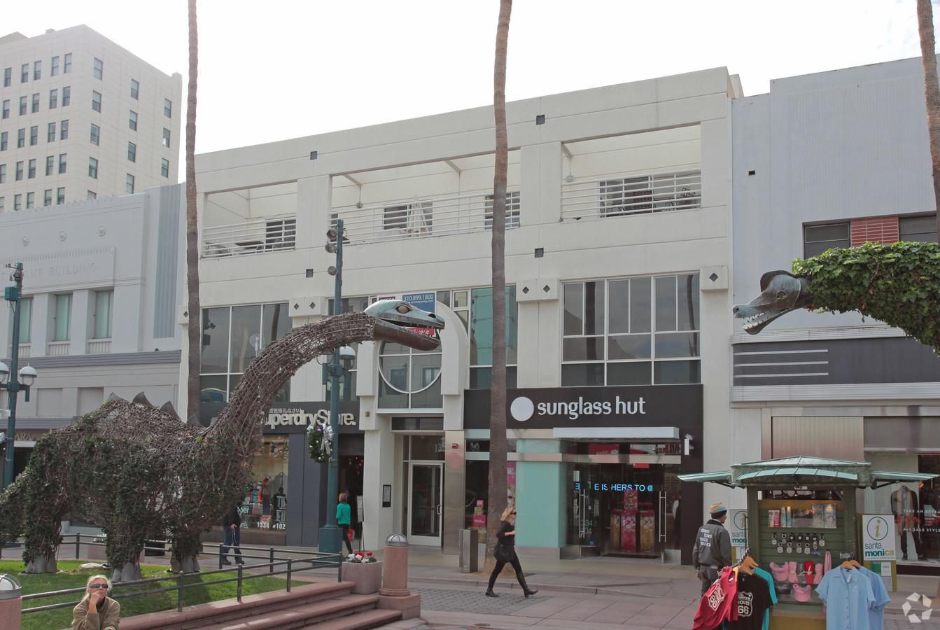Third Street Promenade photo 4