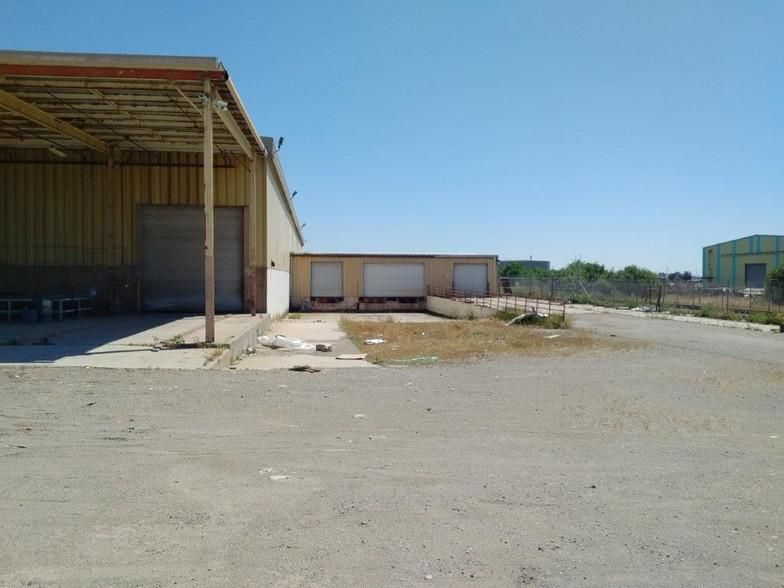 1200 Airport Dr photo 4