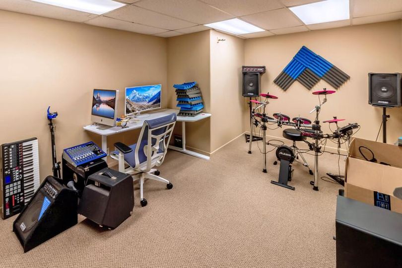 Playa Vista Adj Office Space 12071 Jefferson Blvd