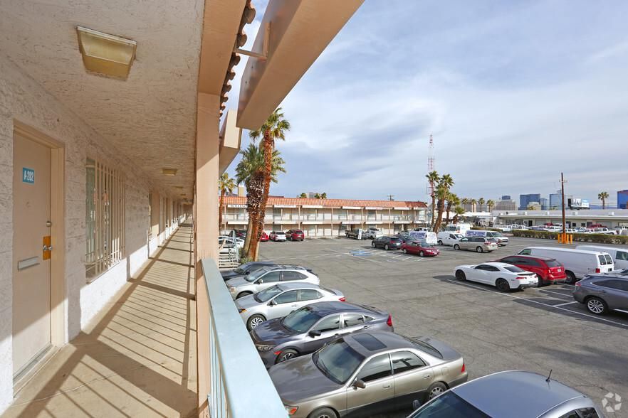 Harsch- Location One Commerce Center 3111 S Valley View Blvd photo 2