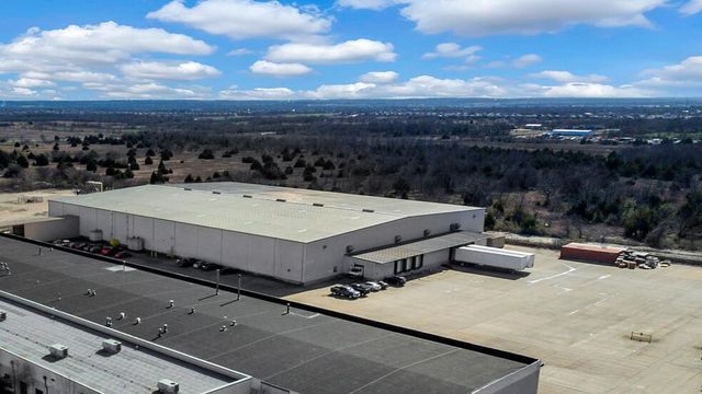 Building B 1200 Forum Way S