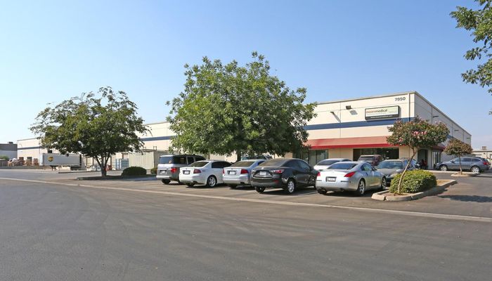 Warehouse Space for Rent at 7950-7952 W Doe Ave Visalia, CA 93291 - #1