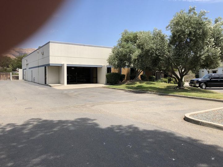 Flex Property For Lease