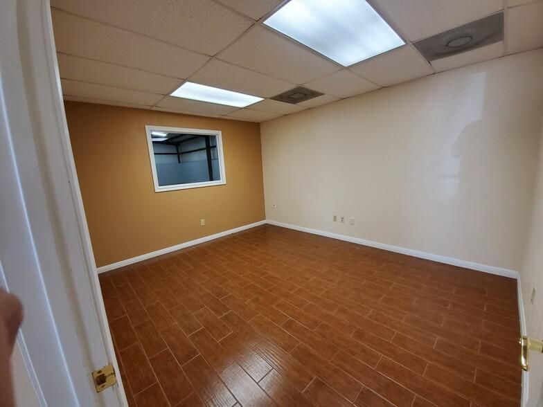 5930 Lookout Bnd photo 3