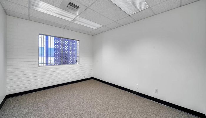 Warehouse Space for Rent at 14208 Towne Ave Los Angeles, CA 90061 - #7