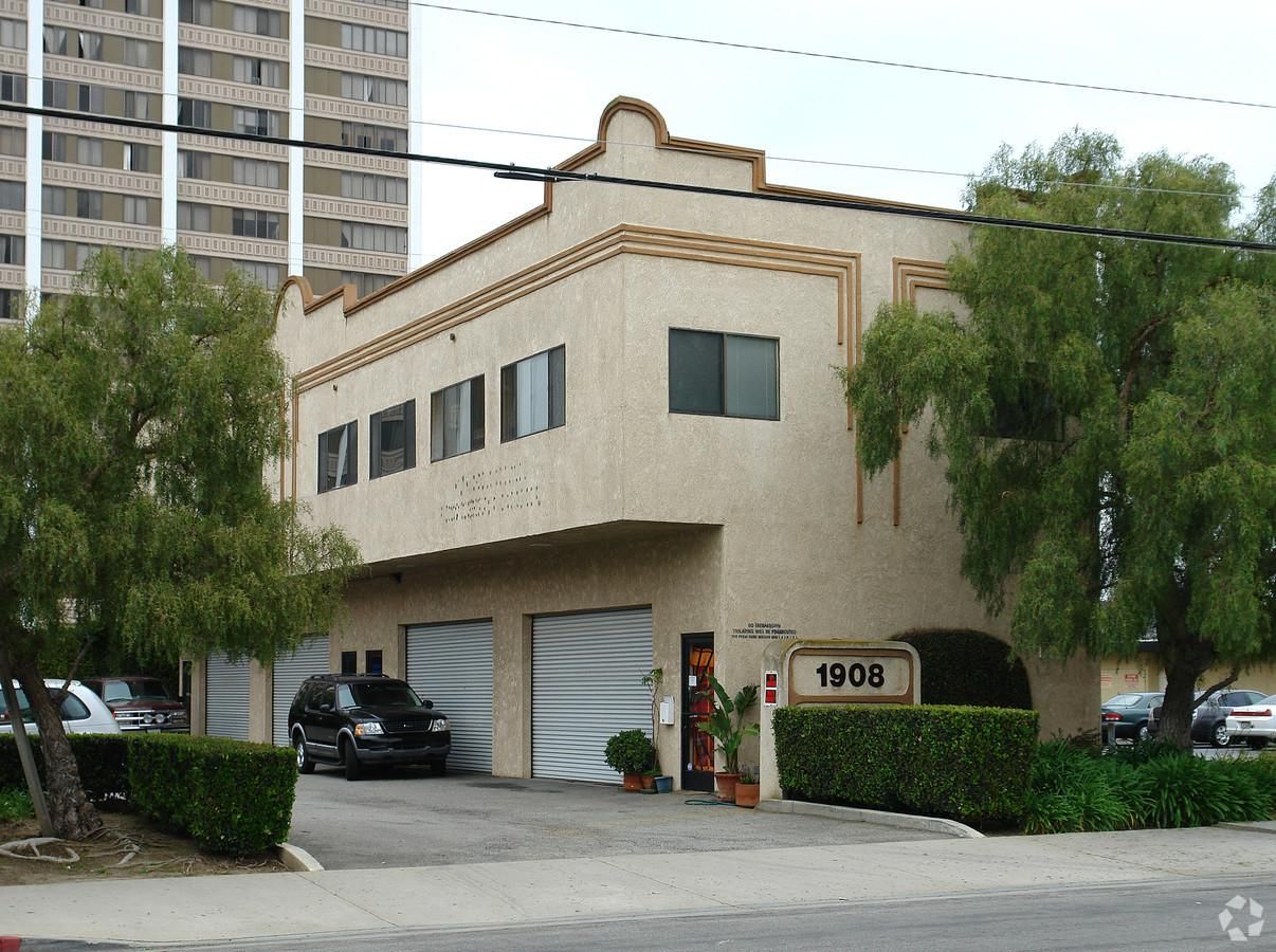 Industrial Property For Lease photo 1