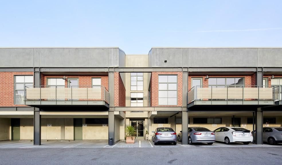 Silicon Beach Lofts 1046 Princeton Dr photo 4