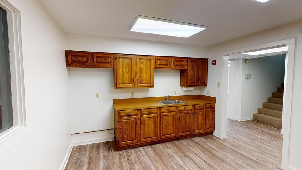 252 Villa Dr photo 4