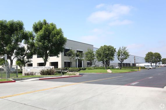 Knott Distribution Center