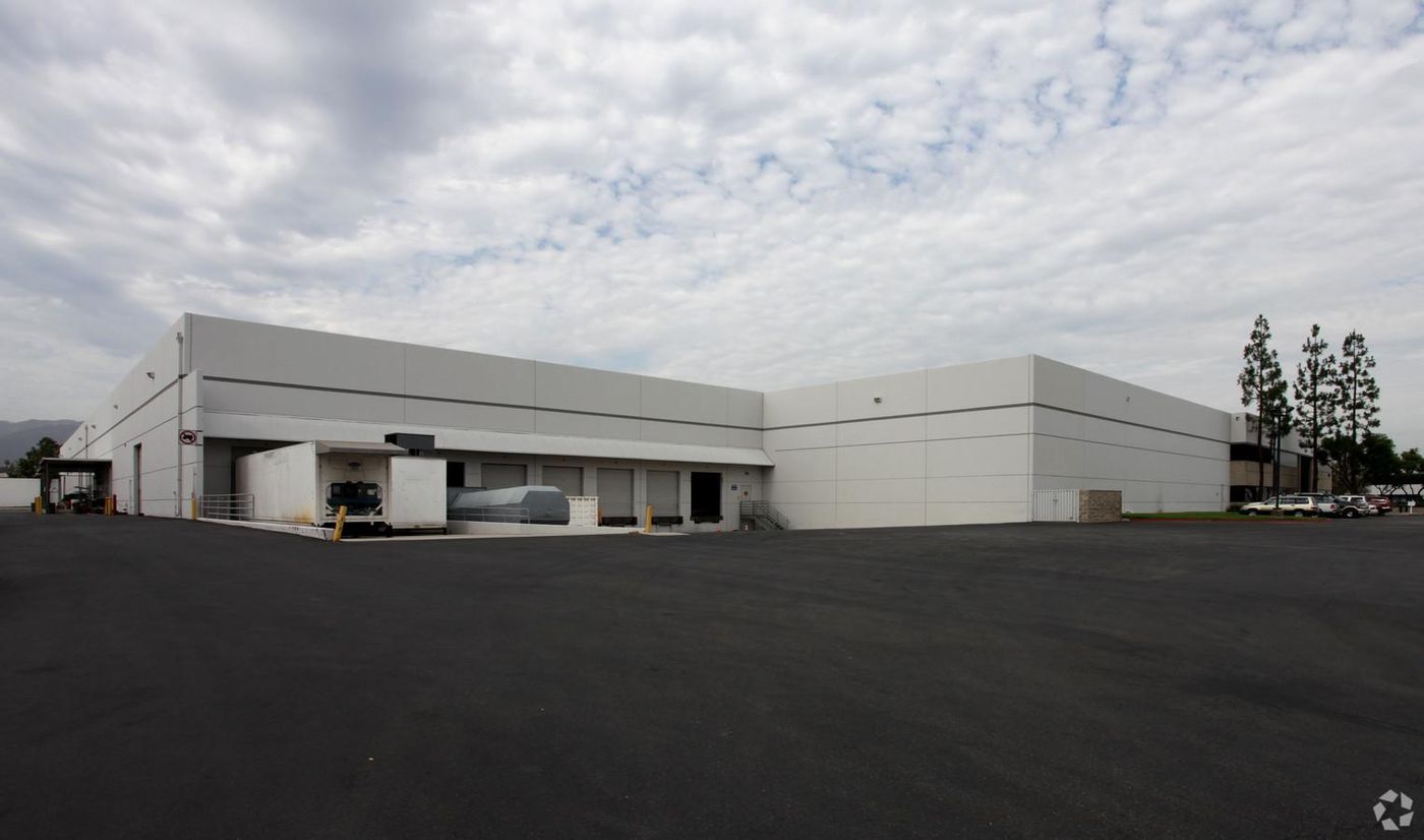 Industrial Property For Lease photo 1