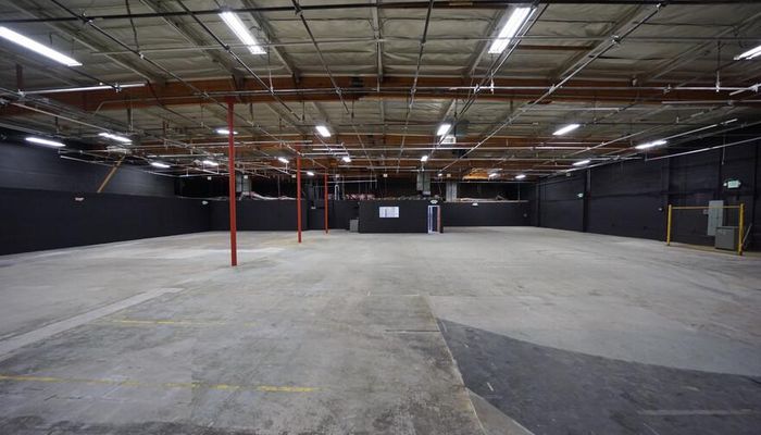 Warehouse Space for Rent at 8427 Canoga Ave Canoga Park, CA 91304 - #6