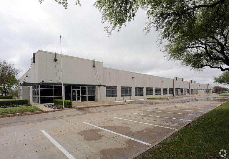 Building 11 2801 E Plano Pky