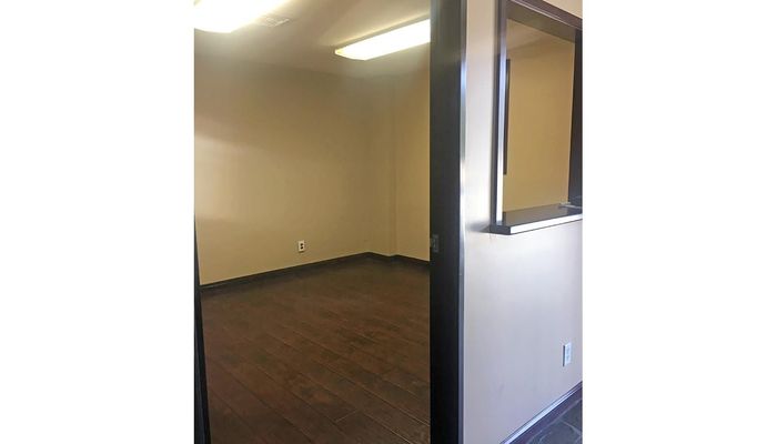 Warehouse Space for Rent at 20600-20620 Lassen St Chatsworth, CA 91311 - #3