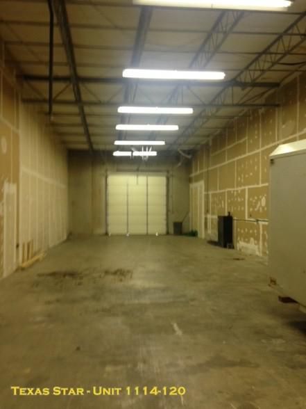 1114 S Airport Cir photo 2