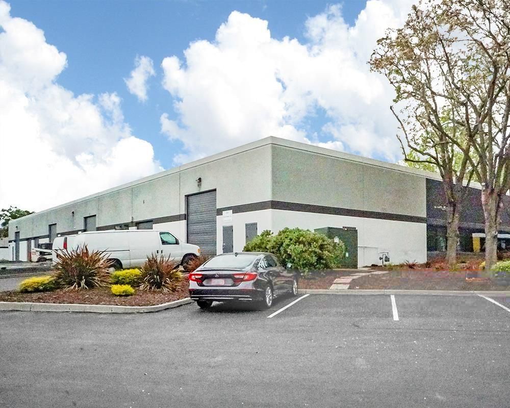 Clipper Court Commerce Center - Buildings 8, 9 & 10 photo 3