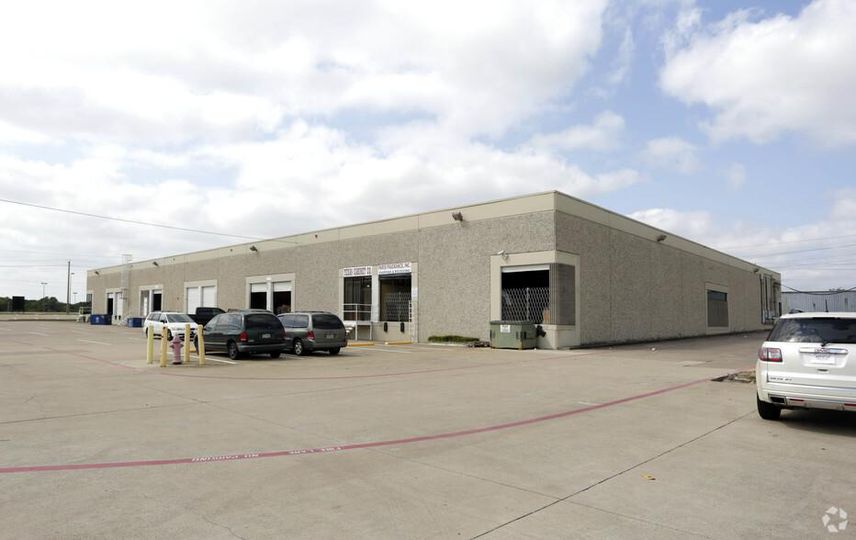 GSW Distribution Center 3 2618 W Pioneer Pky