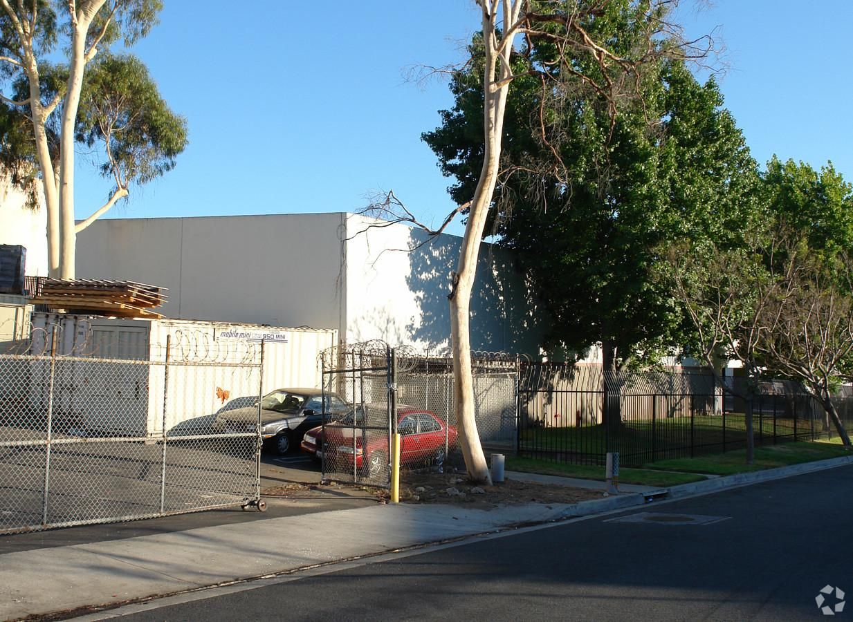 Industrial Property For Lease photo 4