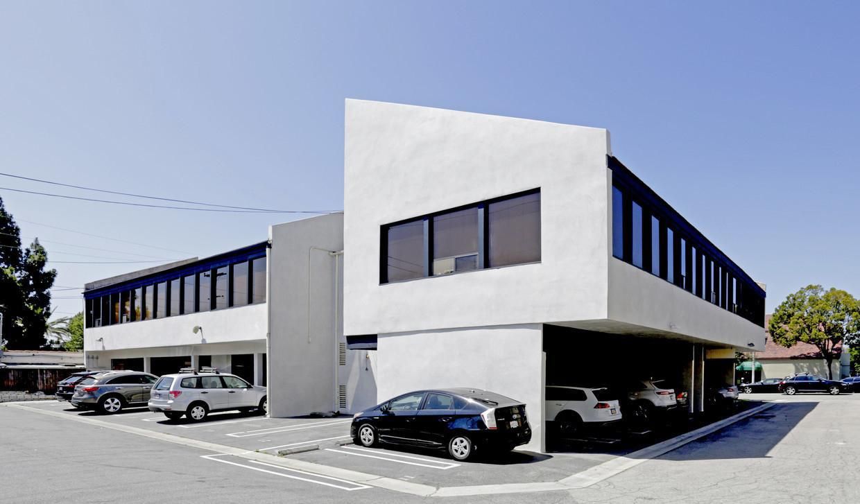 Santa Monica Small Spaces for Lease photo 3