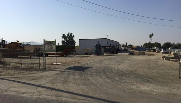 Warehouse Space for Sale at 81 W Gibbons Ave Porterville, CA 93257 - #14