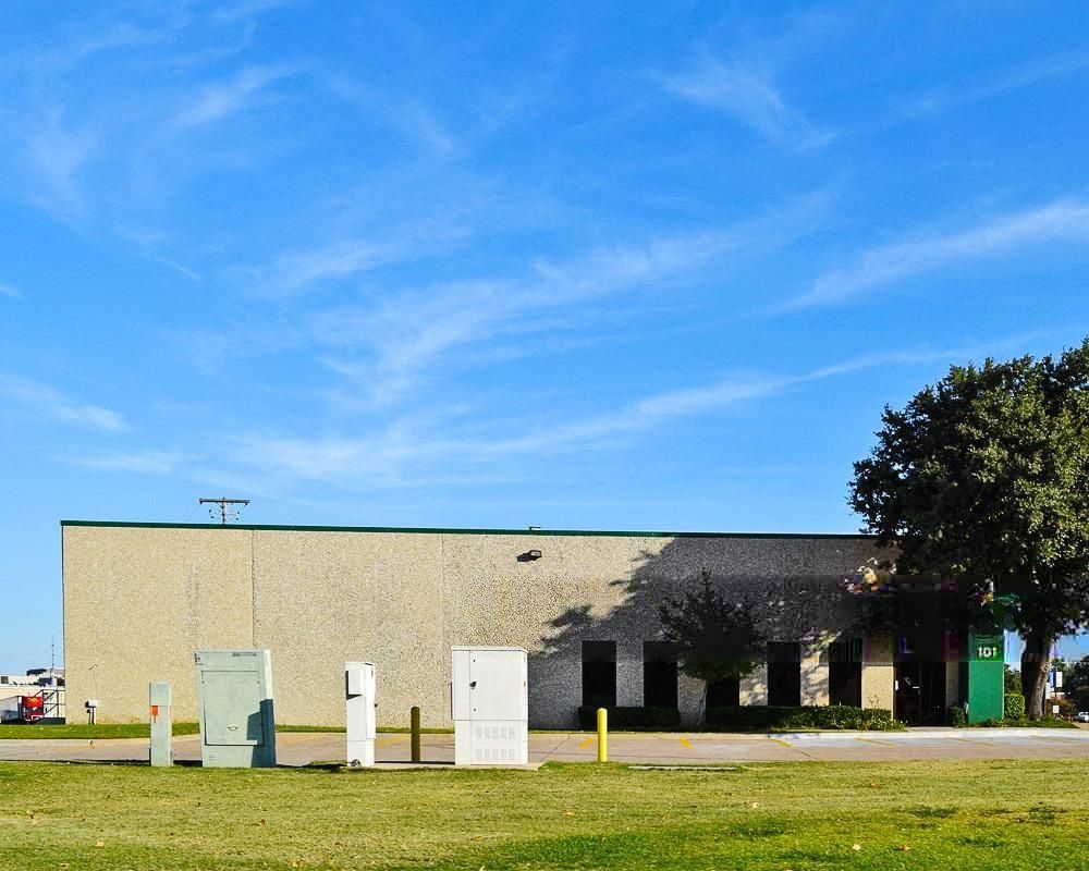 611 Magic Mile Road & 2001 East Randol Mill Road photo 3