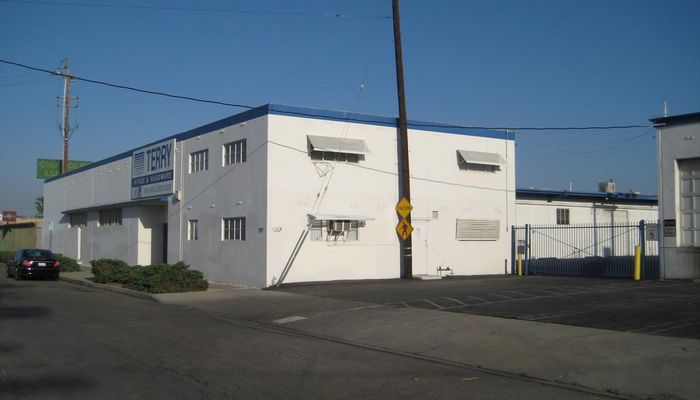 Warehouse Space for Rent at 14606 Arminta St Van Nuys, CA 91402 - #8