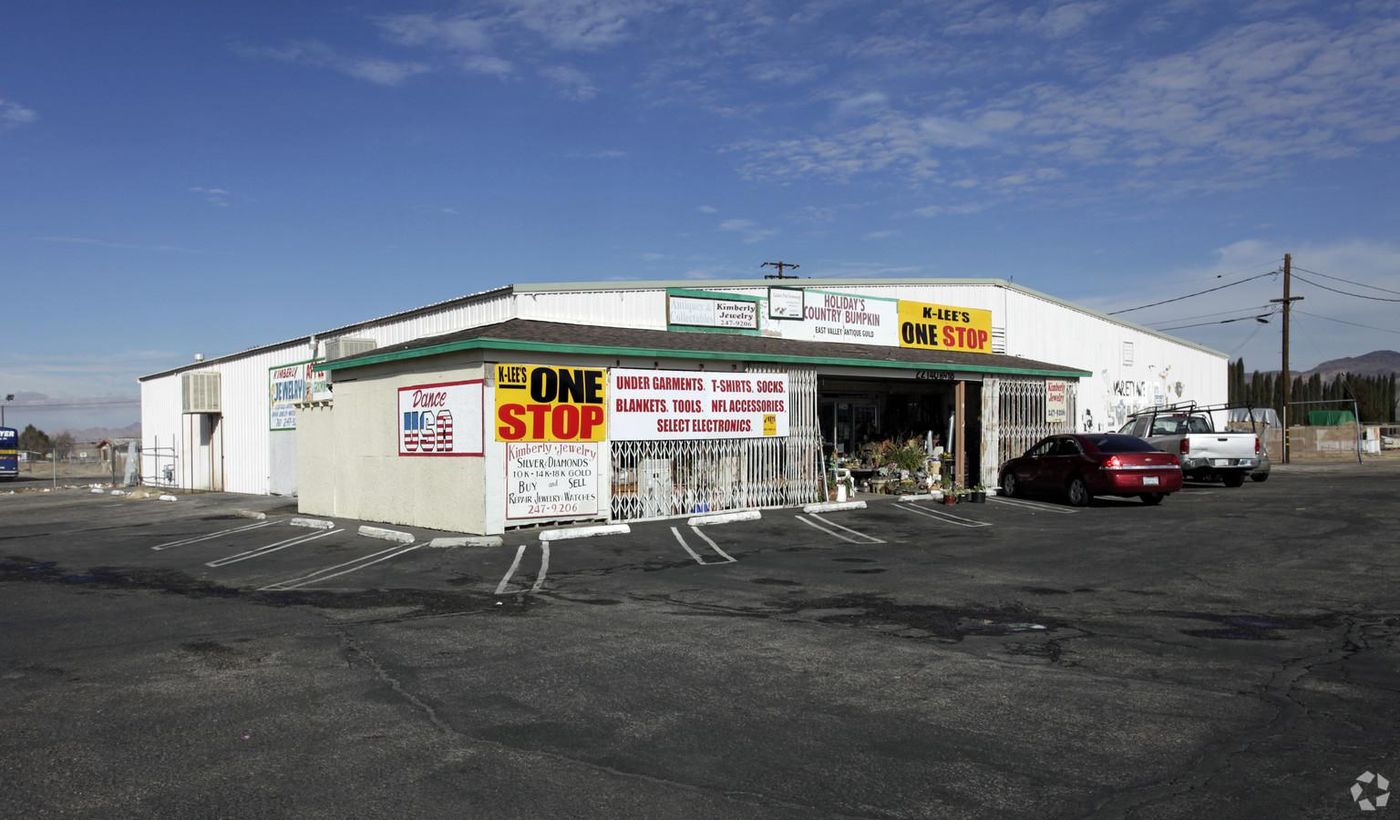 Retail Property For Lease photo 4