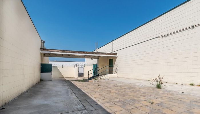 Warehouse Space for Rent at 8020 Ronson Rd San Diego, CA 92111 - #7