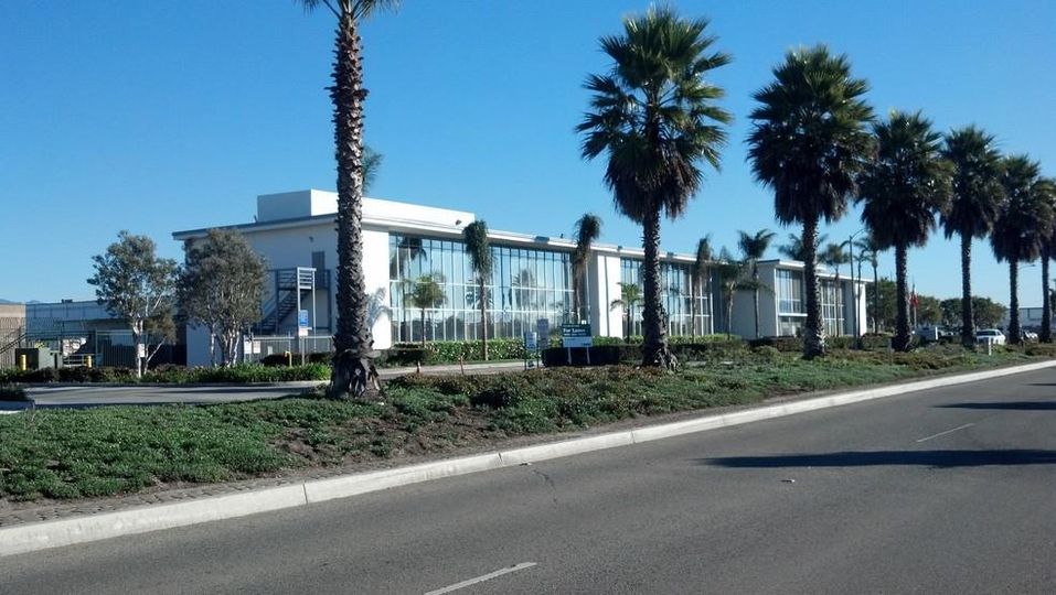 Airport Commerce Center 3151 W 5th St