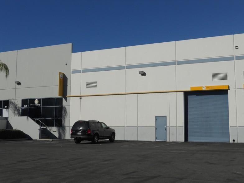 Building D 3368-3370 N San Fernando Rd photo 4