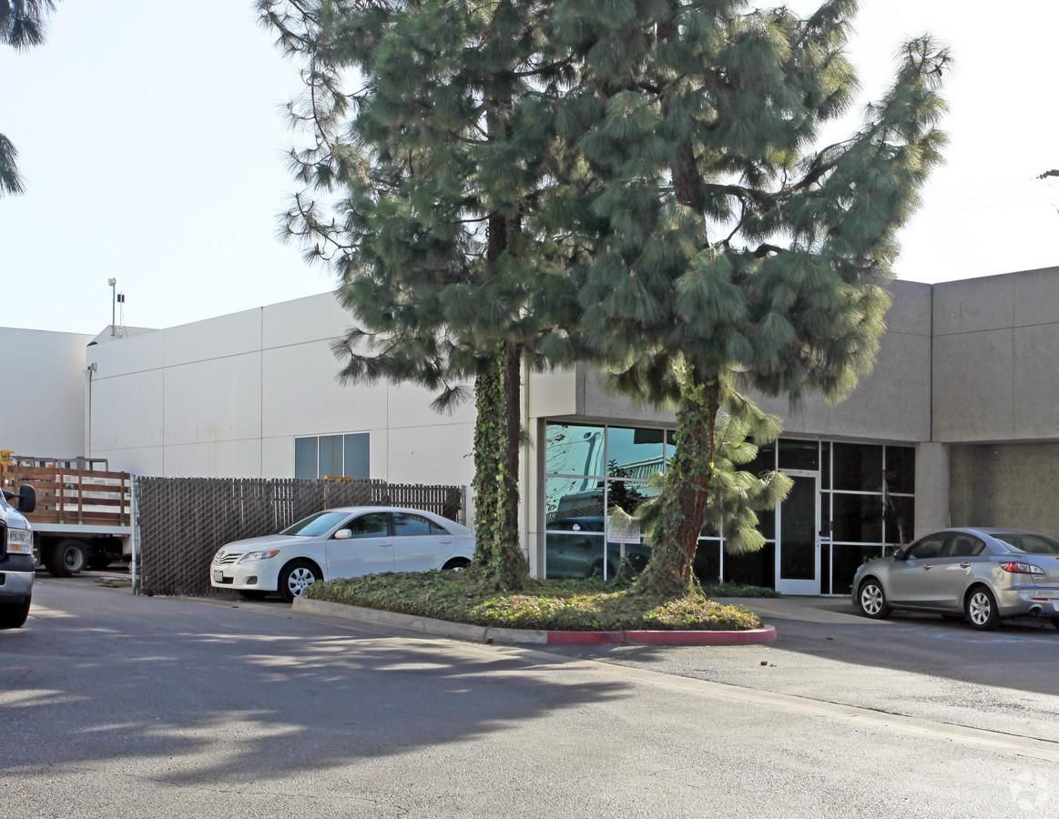 Bldg 3 photo 2