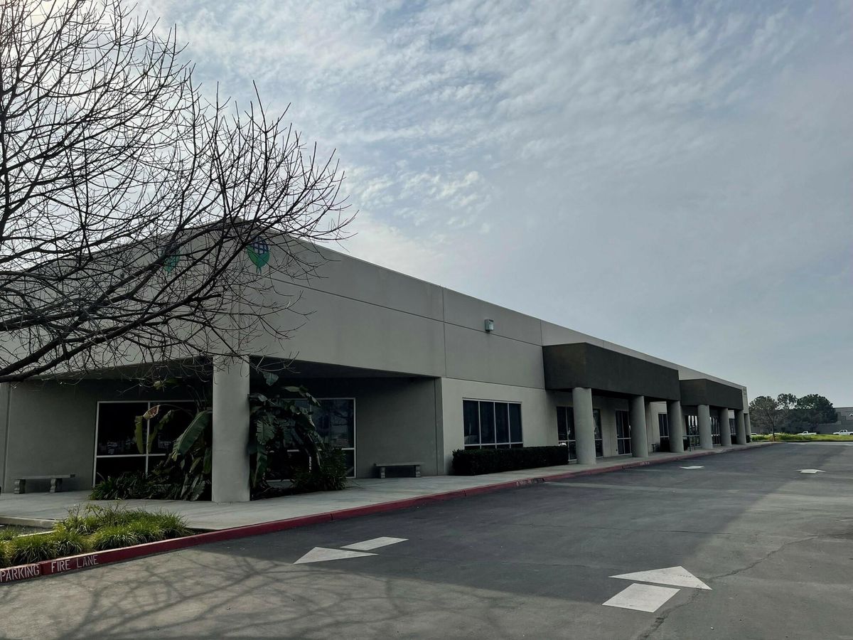 High Quality Office/Warehouse Space in Northeast Fresno, CA photo 1