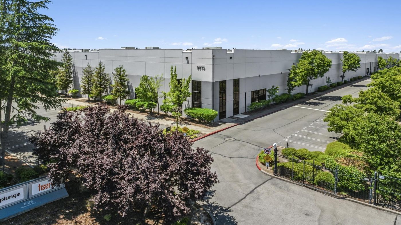 Sierra View Industrial Park Building 4 photo 1