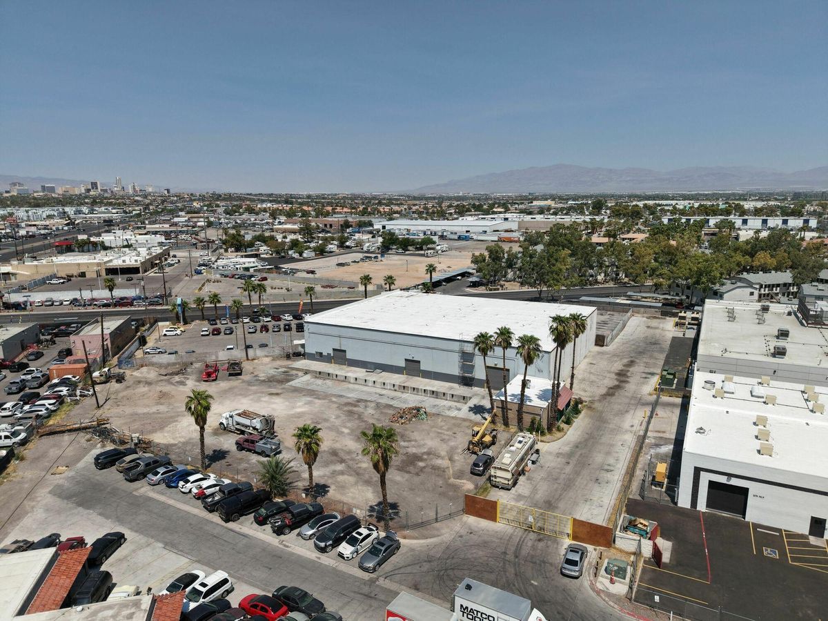 3250 Palm Pkwy photo 4