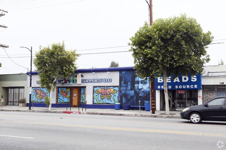 7039 Reseda Blvd photo 4