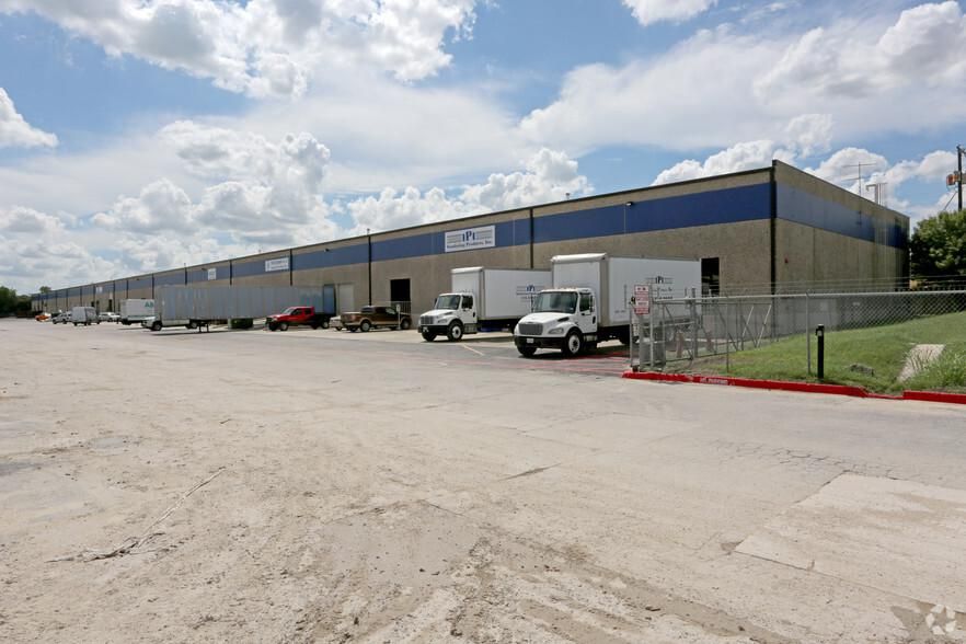 Lanark Distribution Center - Building #2 610 Lanark Dr photo 2