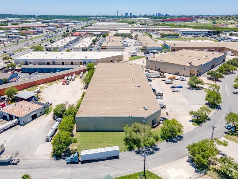 San Antonio # 9 1751-1769 Shipman Dr photo 2