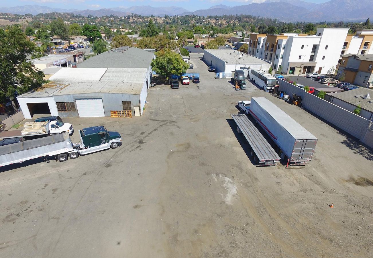 Industrial plus land photo 4
