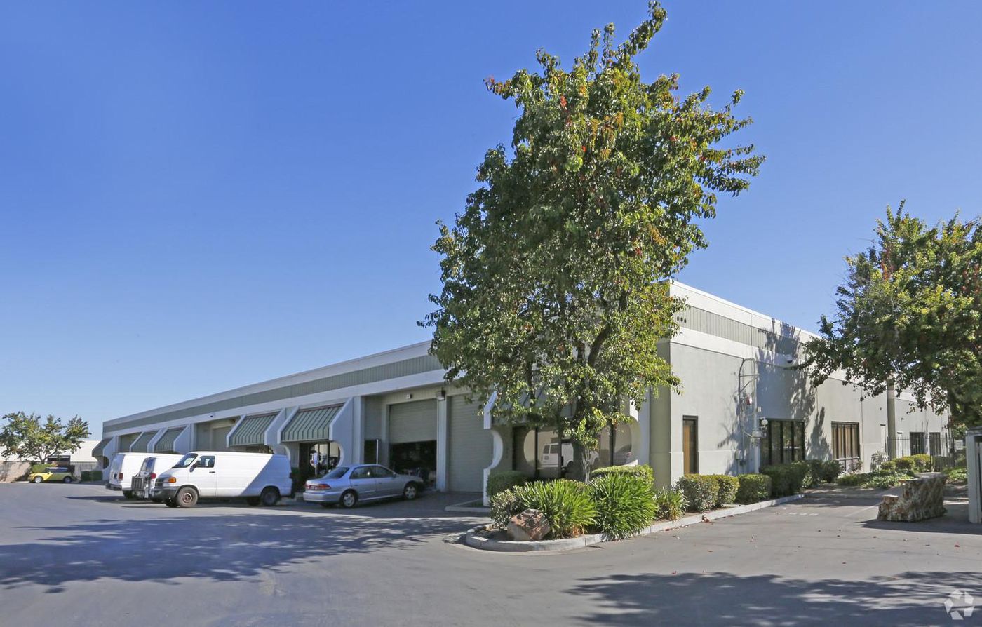Industrial Property For Lease photo 1