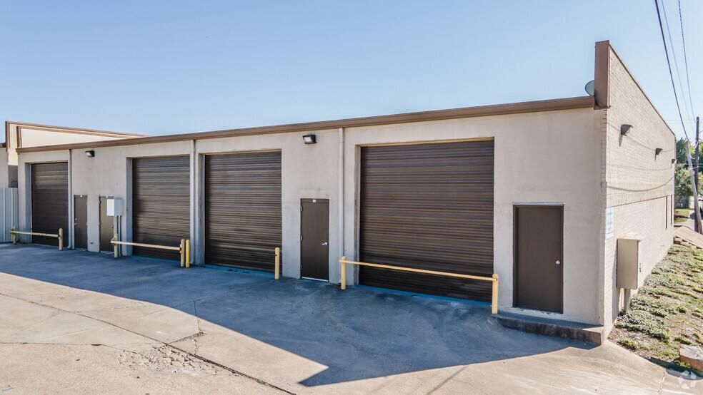 Suite #103 4110 Cedar Lake Dr photo 4