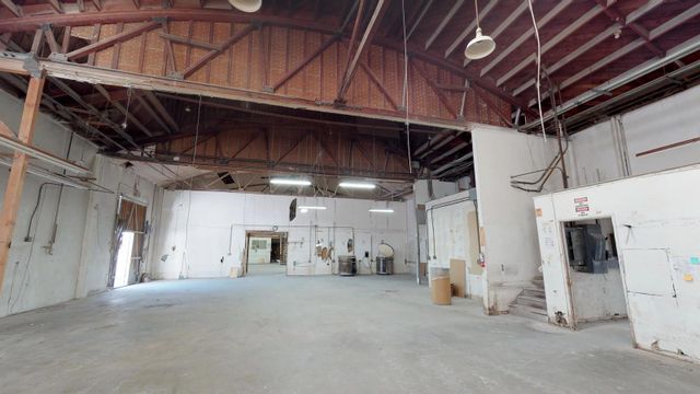 Green Zone Warehouse For Lease