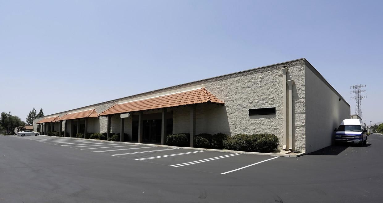 Freeway Industrial Park photo 1