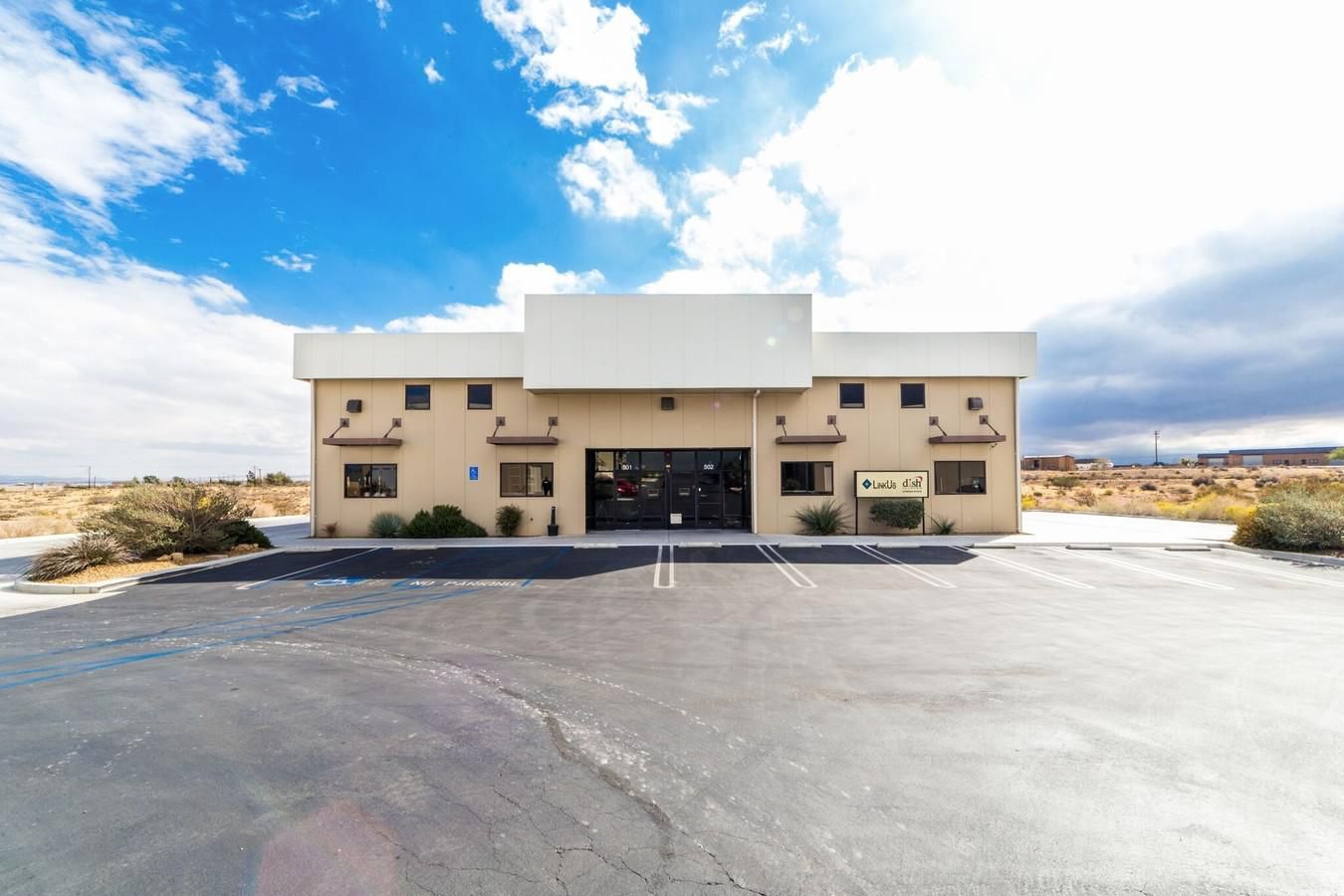 Building 501 photo 2