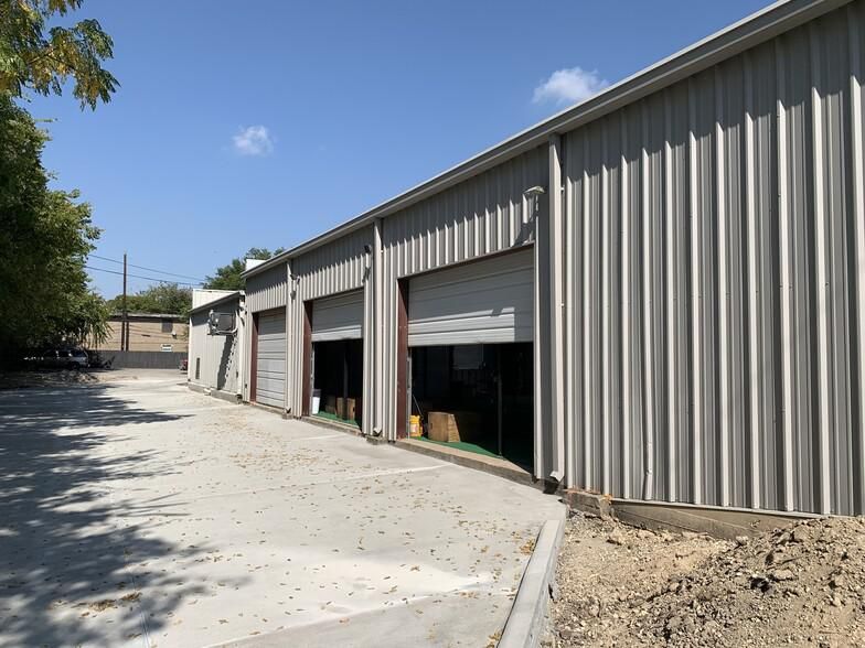 5540 N Lamar Blvd photo 2