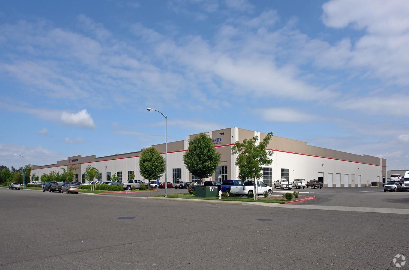 Industrial Property For Lease photo 4