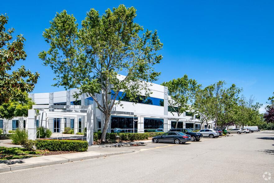 Hacienda Business Park 4225 Hacienda Dr photo 4