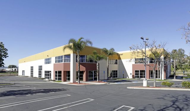 River Crest Plaza